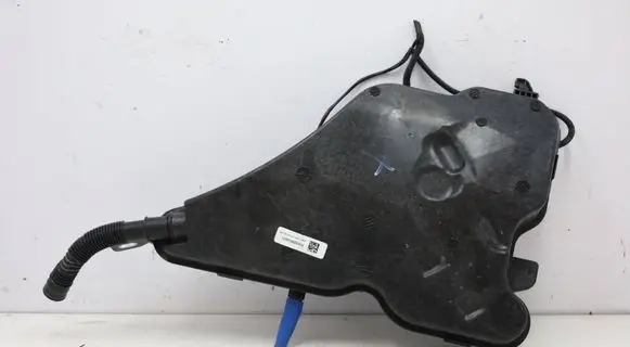 Windshield washer fluid reservoir/tank