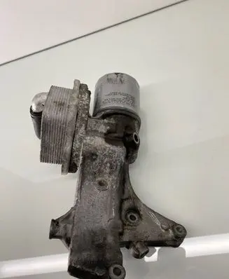 Engine oil radiator
