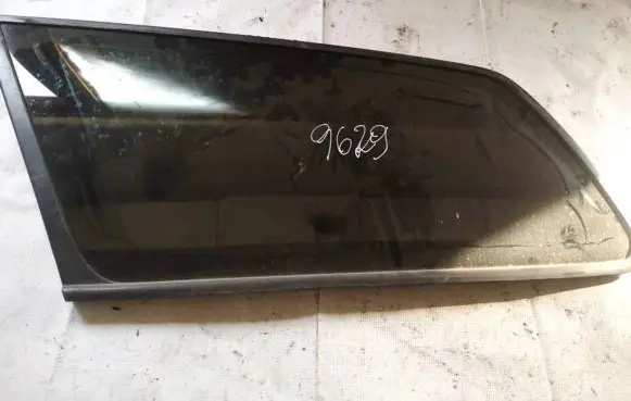 Volvo V50 Rear side window