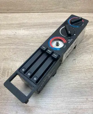 BMW 5 E34 Climate control unit 8351653 8351651