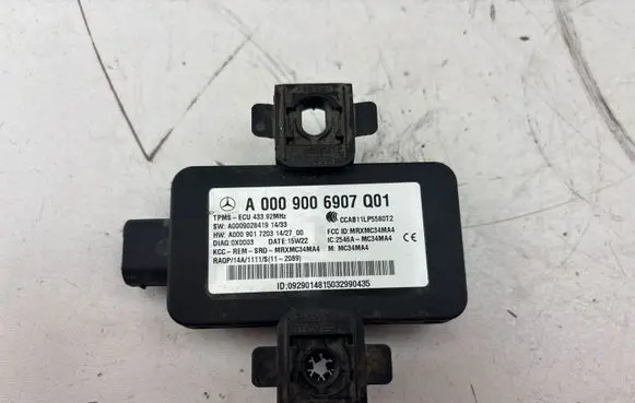 Mercedes-Benz C W205 Tire pressure control unit A0009006907
