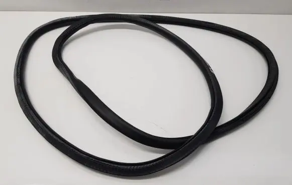 Audi A4 S4 B7 8E 8H Front door rubber seal 8E0831721