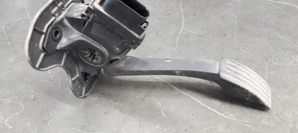 Ford Transit Accelerator throttle pedal 6c119f836cc