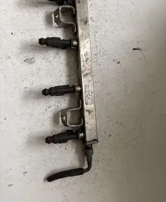 Fuel main line pipe