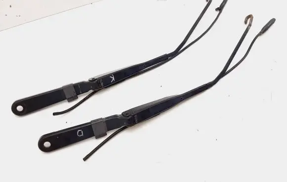 Iveco Daily 35 - 40.10 Front wiper blade arm