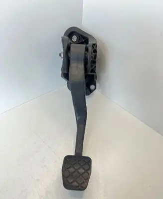 Volkswagen Touran I Clutch pedal 1T1721059BN 1T1721321