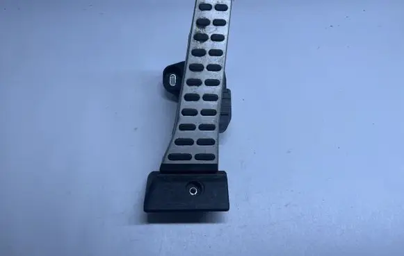 KIA Sportage Accelerator throttle pedal Q81