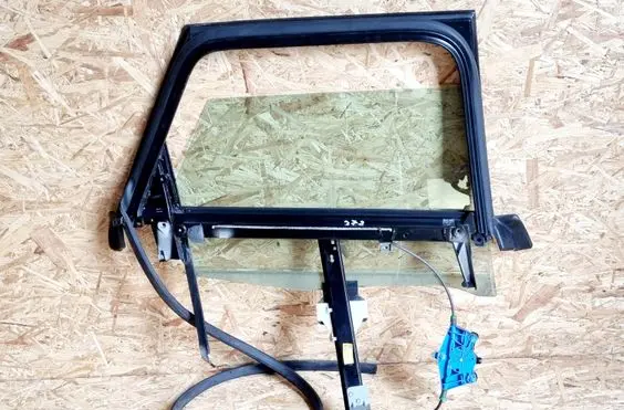 Audi A4 S4 B7 8E 8H Rear door window/glass frame 8E0839461C 8E0839401B