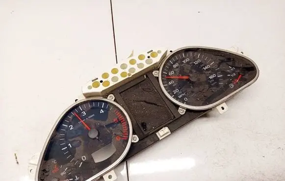 Audi A6 S6 C6 4F Speedometer (instrument cluster) 5550007301