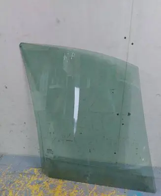 Renault Scenic I Front door window glass four-door E643R00048
