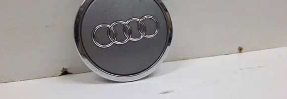 Audi A6 S6 C5 4B Original wheel cap 4B0601170A