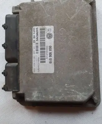 Skoda Octavia Mk2 (1Z) Engine control unit/module 06A906019 5WP419003