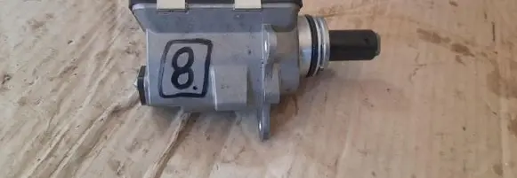 Peugeot 208 II Clutch slave cylinder 9838197680