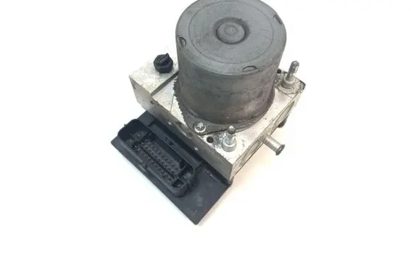 Audi A4 S4 B7 8E 8H ABS Pump 8E0614517AK 8E0910517D