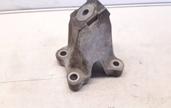 Audi A6 S6 C6 4F Engine mounting bracket 4F0199307AA