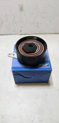 Volkswagen Transporter - Caravelle T4 Timing belt/chain tensioner 074109243E VKM11257 8677053