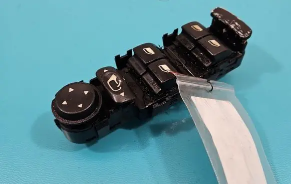 Citroen C4 I Electric window control switch 9651464677 IMPRK1405361