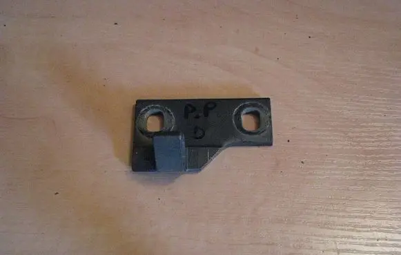 BMW 7 E65 E66 Front door lower hinge 
