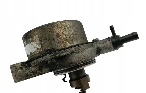 KIA Carnival Vacuum pump
