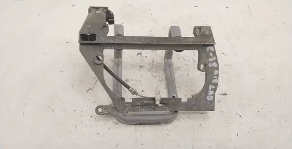 BMW 7 E38 Rear door exterior handle/bracket 