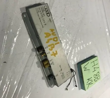 Audi A4 S4 B7 8E 8H Aerial antenna amplifier 8E9035225P