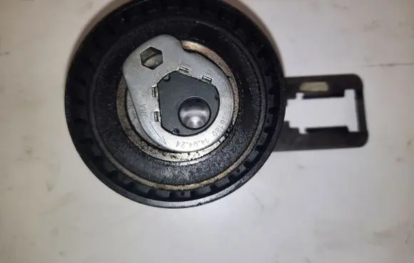 Citroen C4 II Picasso Belt tensioner pulley 9677656180