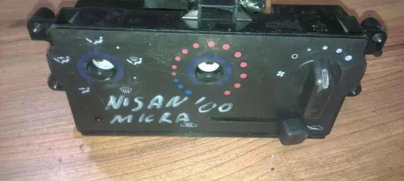 Nissan Micra Climate control unit 7030230732