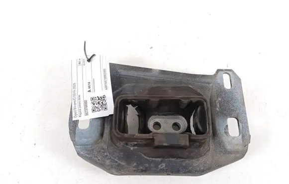 Opel Vivaro Gearbox mount 9673768580