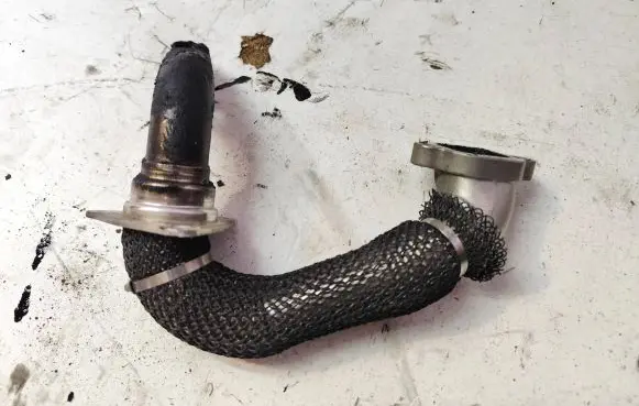 Alfa Romeo Giulietta EGR valve line/pipe/hose