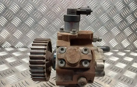 Ford C-MAX I Fuel injection high pressure pump 0445010102 9683703780A 0928400607