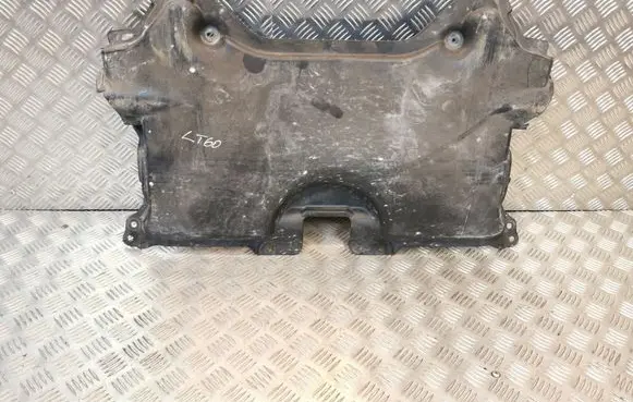 Mercedes-Benz E A207 Engine splash shield/under tray A2045242430