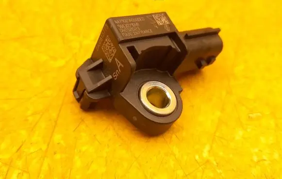 Nissan Qashqai J12 Airbag deployment crash/impact sensor 988307904R