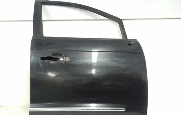 SsangYong Rodius Front door