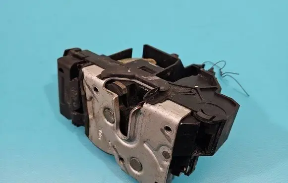 Saab 9-3 Ver2 Front door lock IMPRK1411108