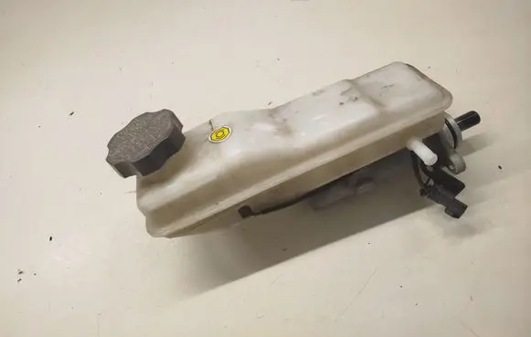 Hyundai H-1, Starex, Satellite Master brake cylinder