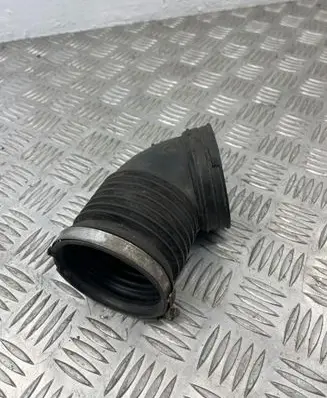 Air intake hose/pipe