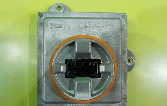 Ford Kuga II LED ballast control module GV4113B626AA