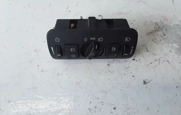 Volvo V70 Light switch 30739415