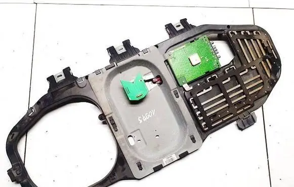 Mercedes-Benz GL X164 Antenna control unit a2518202275 28024813