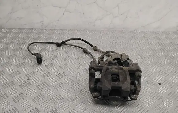 BMW 2 F45 Rear brake caliper 6798957