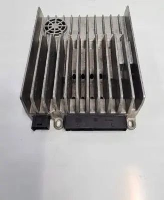 Mercedes-Benz C W204 Sound amplifier