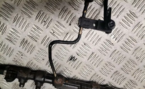 Ford Mondeo Mk III Fuel main line pipe 2s7q9d280ad