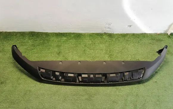 Volvo XC40 Front bumper lip 32136097DAN 32136097