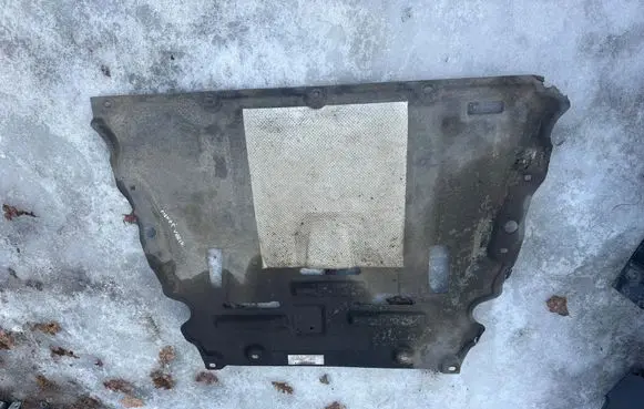 Ford Mondeo MK V Engine splash shield/under tray DG936P013DJ