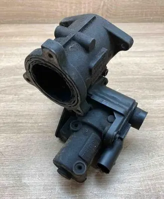 Audi A3 S3 8P EGR valve 03G131501N 03G129637A V100