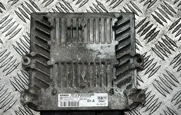 Volvo S60 Engine control unit/module 5WS400921T 30729065A
