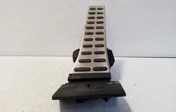 KIA Sportage Accelerator throttle pedal F1810