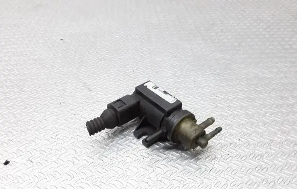 Volkswagen Golf IV Turbo solenoid valve 70218400