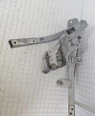 Audi A8 S8 D4 4H Fender mounting bracket 4H0821394