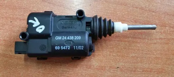 Opel Vectra C Central locking motor 24438209 605472